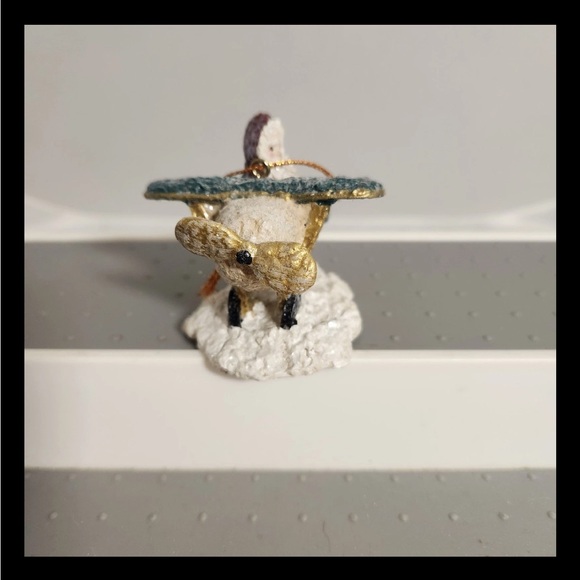 From A Nickle to The Belsnickle By Linda Lindquist Santa’s Airplane Ornament VTG - Picture 2 of 6